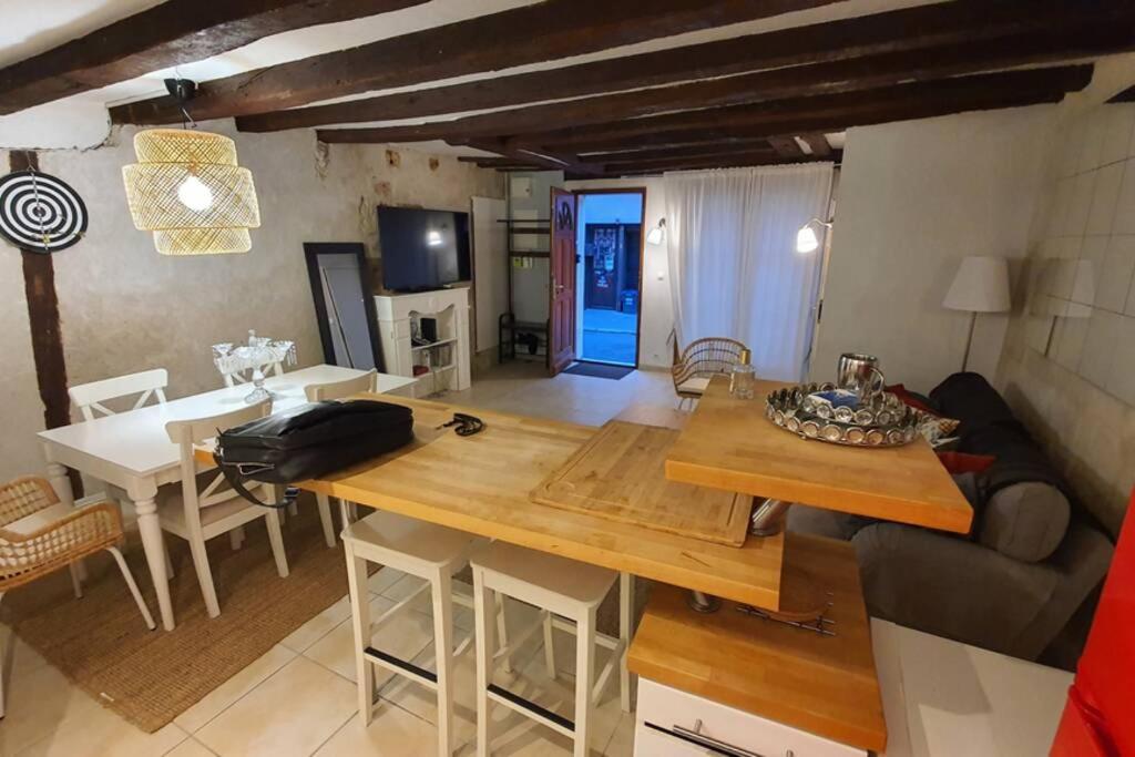 Maison Entiere De 115M2 En Hyper Hyper Centre Aux Coeur Des Halles De Tours De 2 A 7 Personnes Экстерьер фото